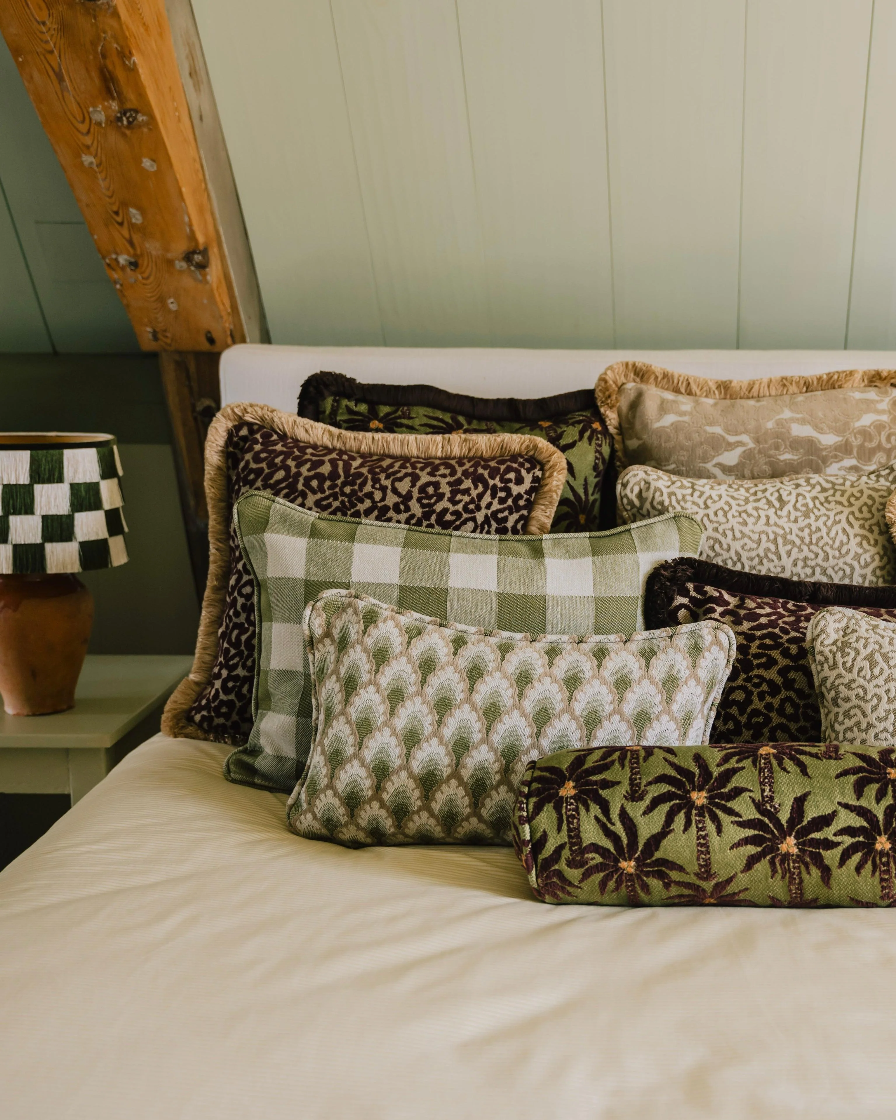 Cushion Brigitte Olive & Ecru - Image 4