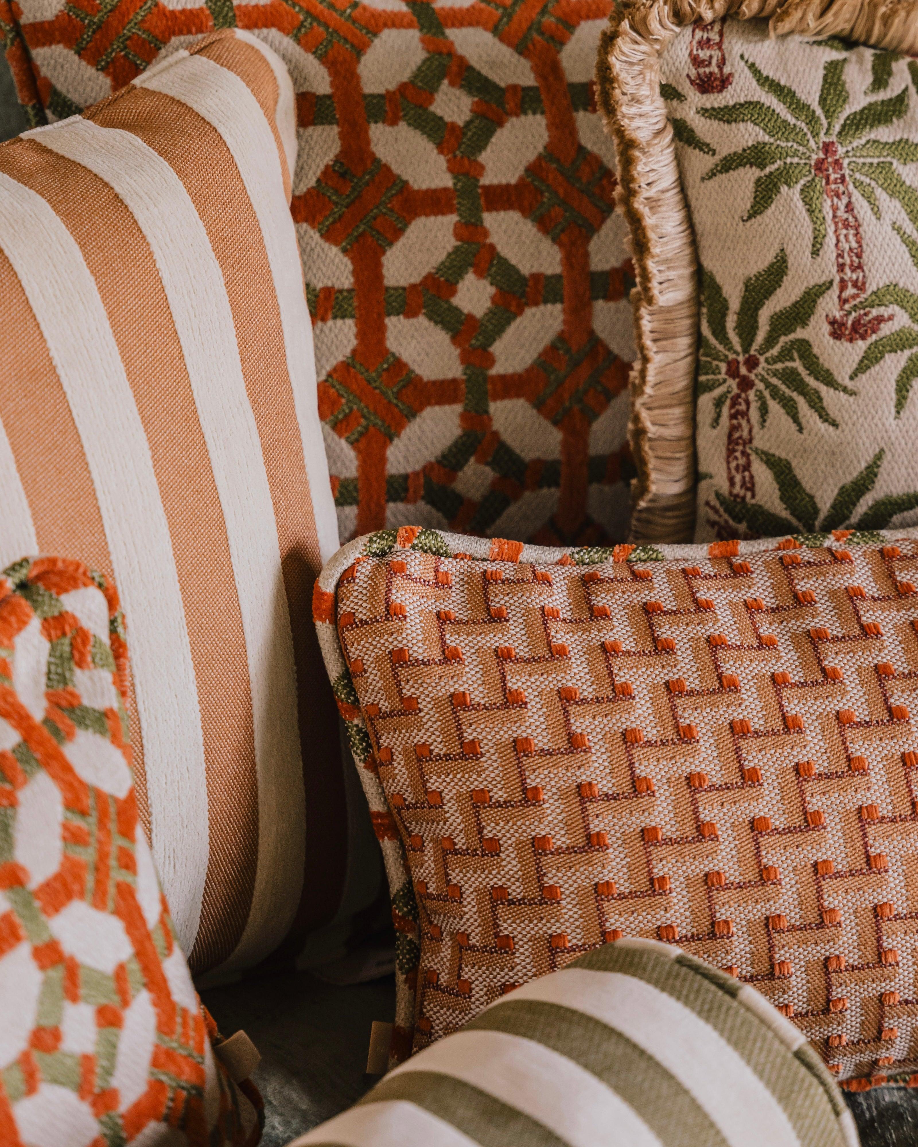 Cushion Jackie Caramel & Ecru - Image 3