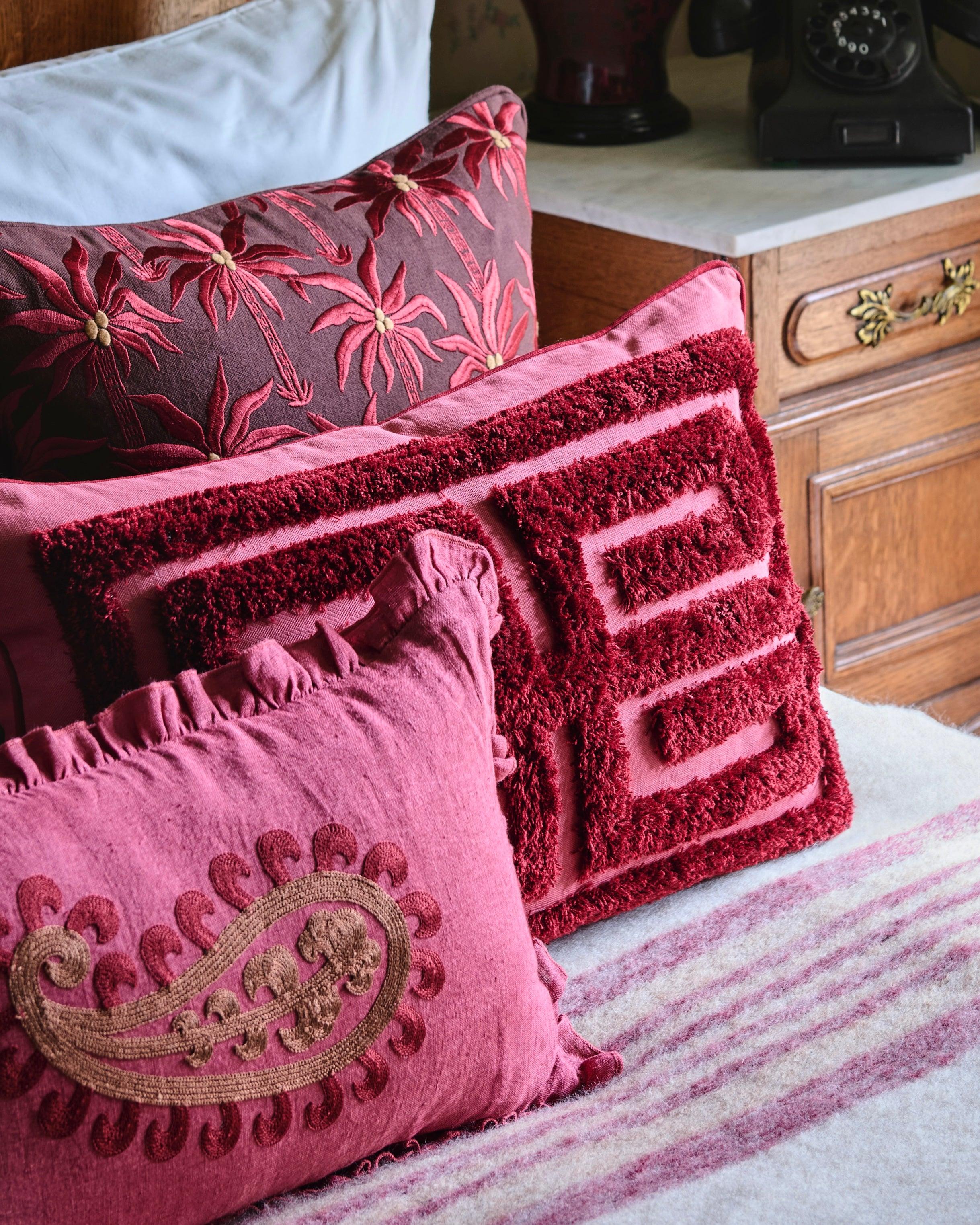 Cushion Cleo Pink & Bordeaux - Image 3
