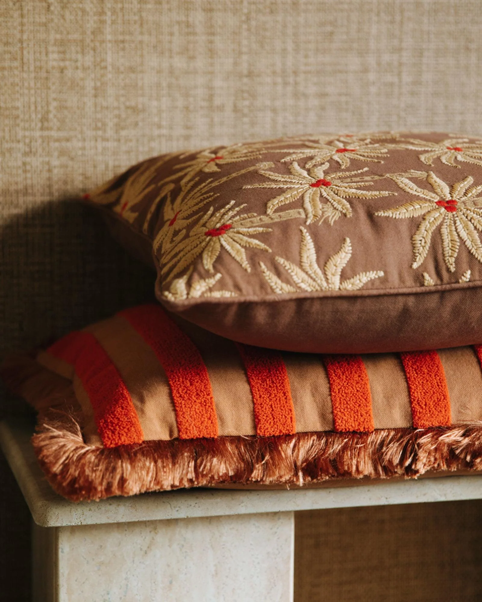 Cushion Laura Cinnamon & Sand - Image 4