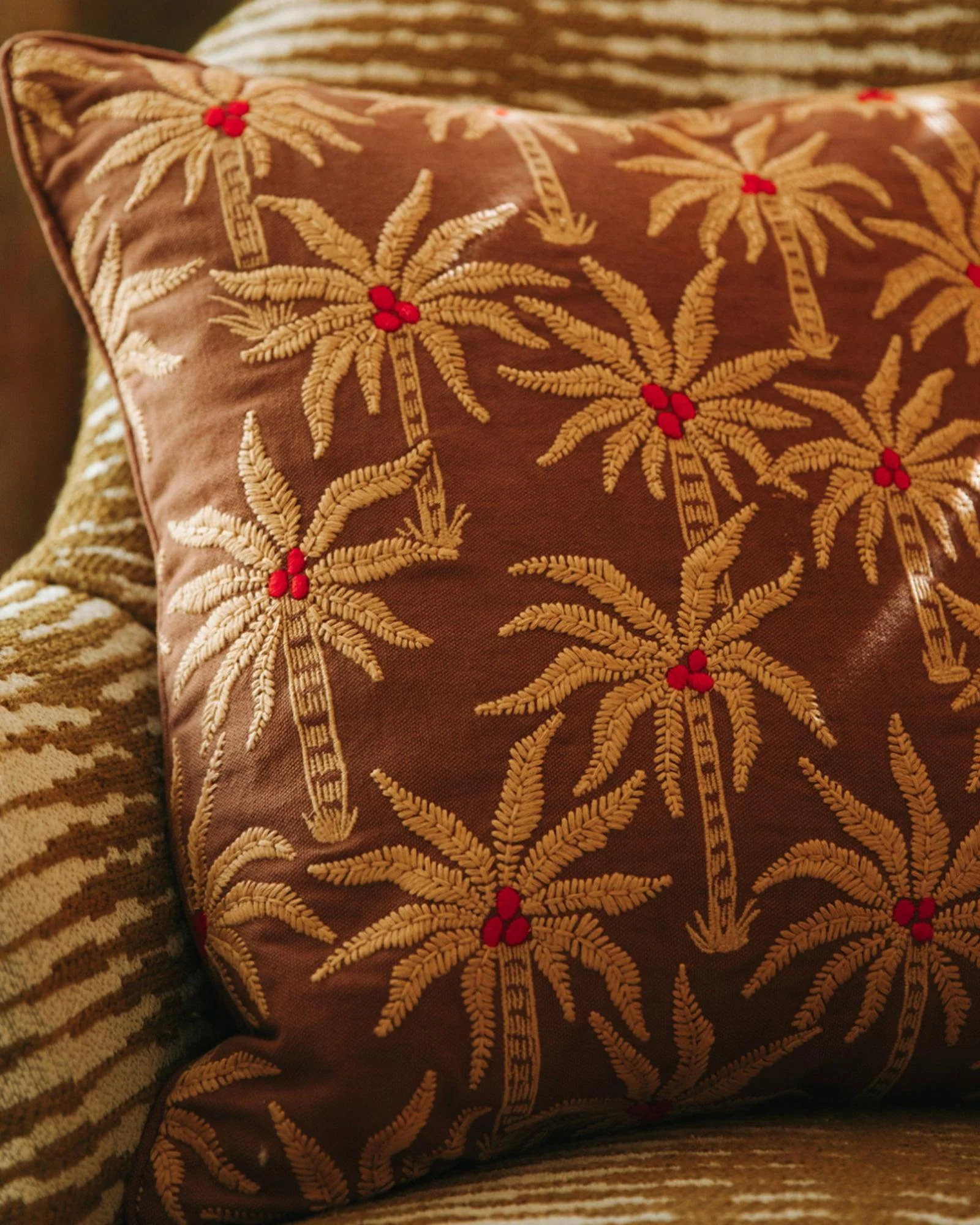 Cushion Laura Cinnamon & Sand - Image 8