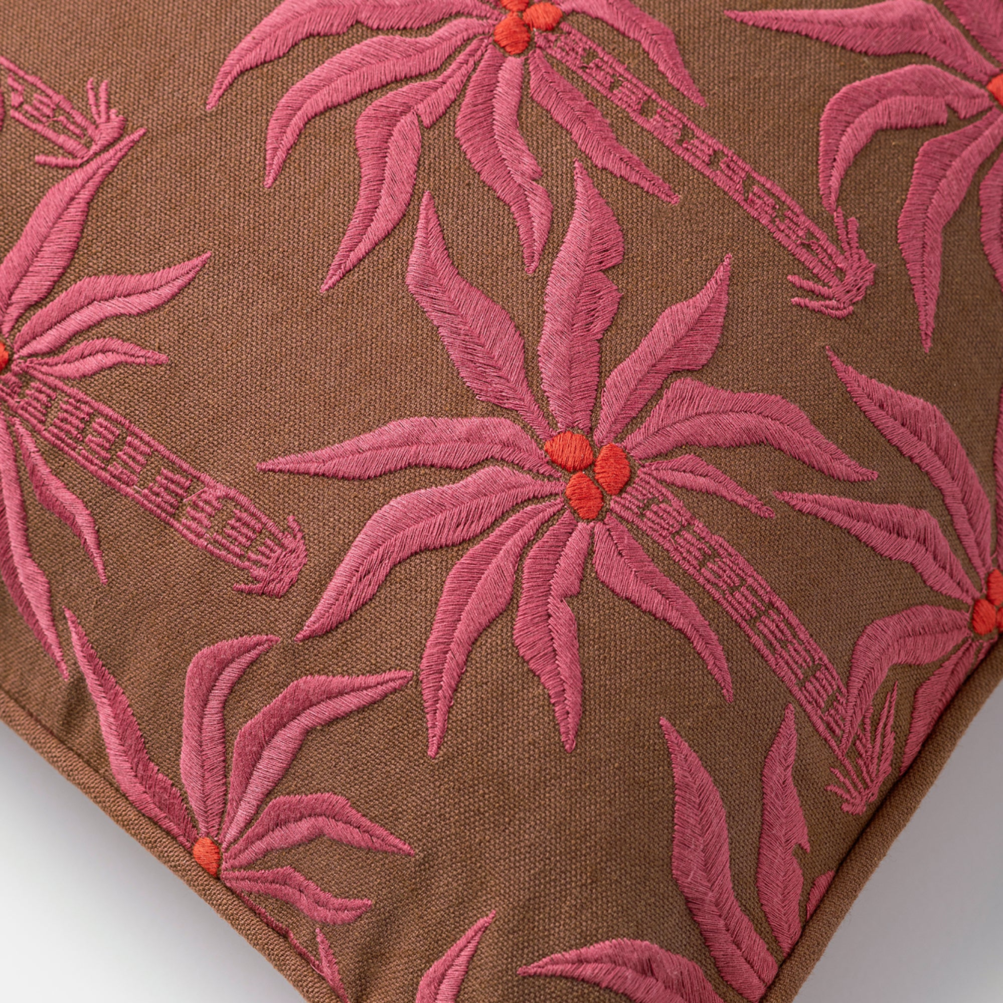 Cushion Laura Cinnamon & Orchid - Image 5