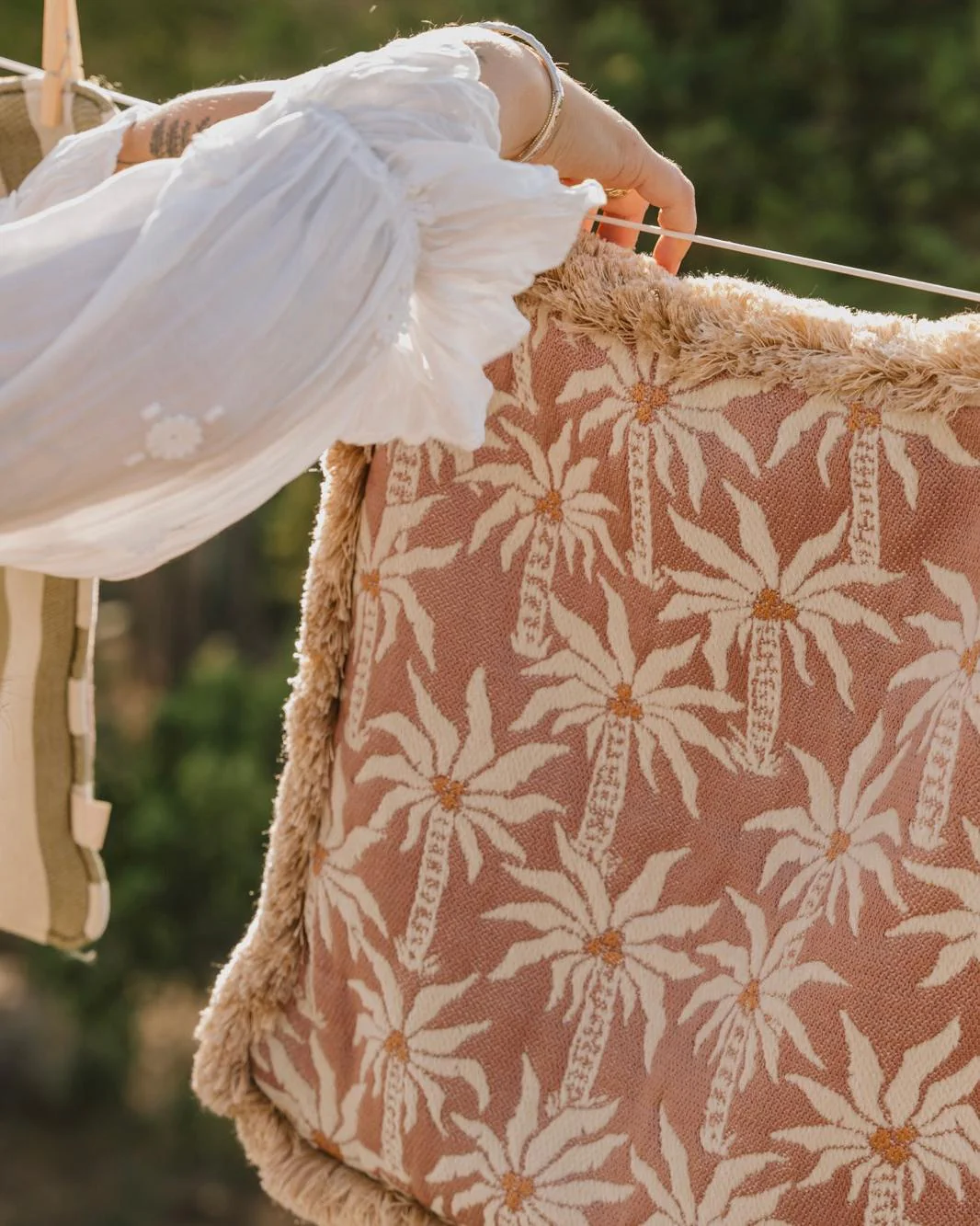 Double sided cushion Laura Rose & Ecru x Maya Rose & Ecru - Image 4