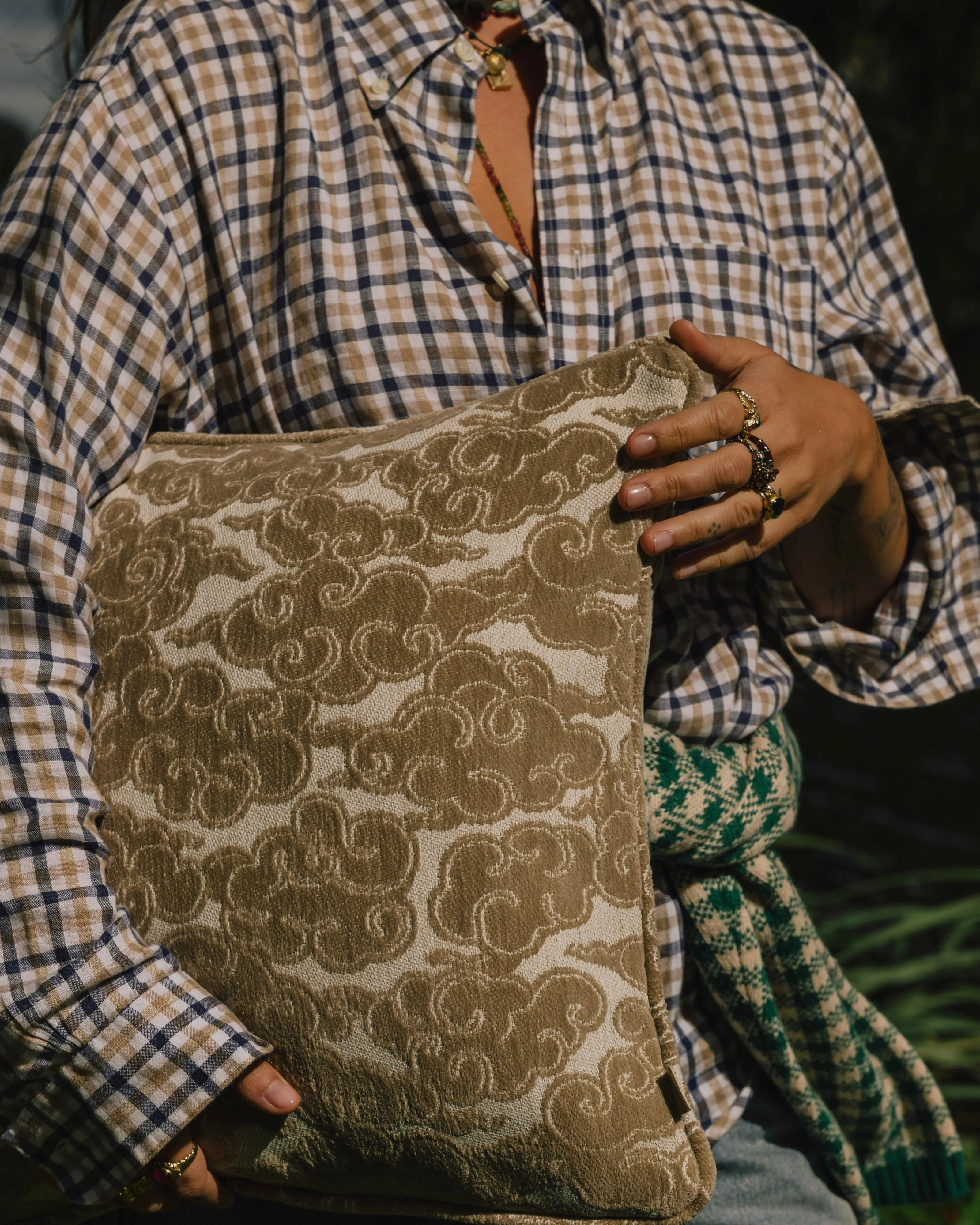 Double sided cushion Yin Sand & Ecru x Lauren Sand & Ecru - Image 2