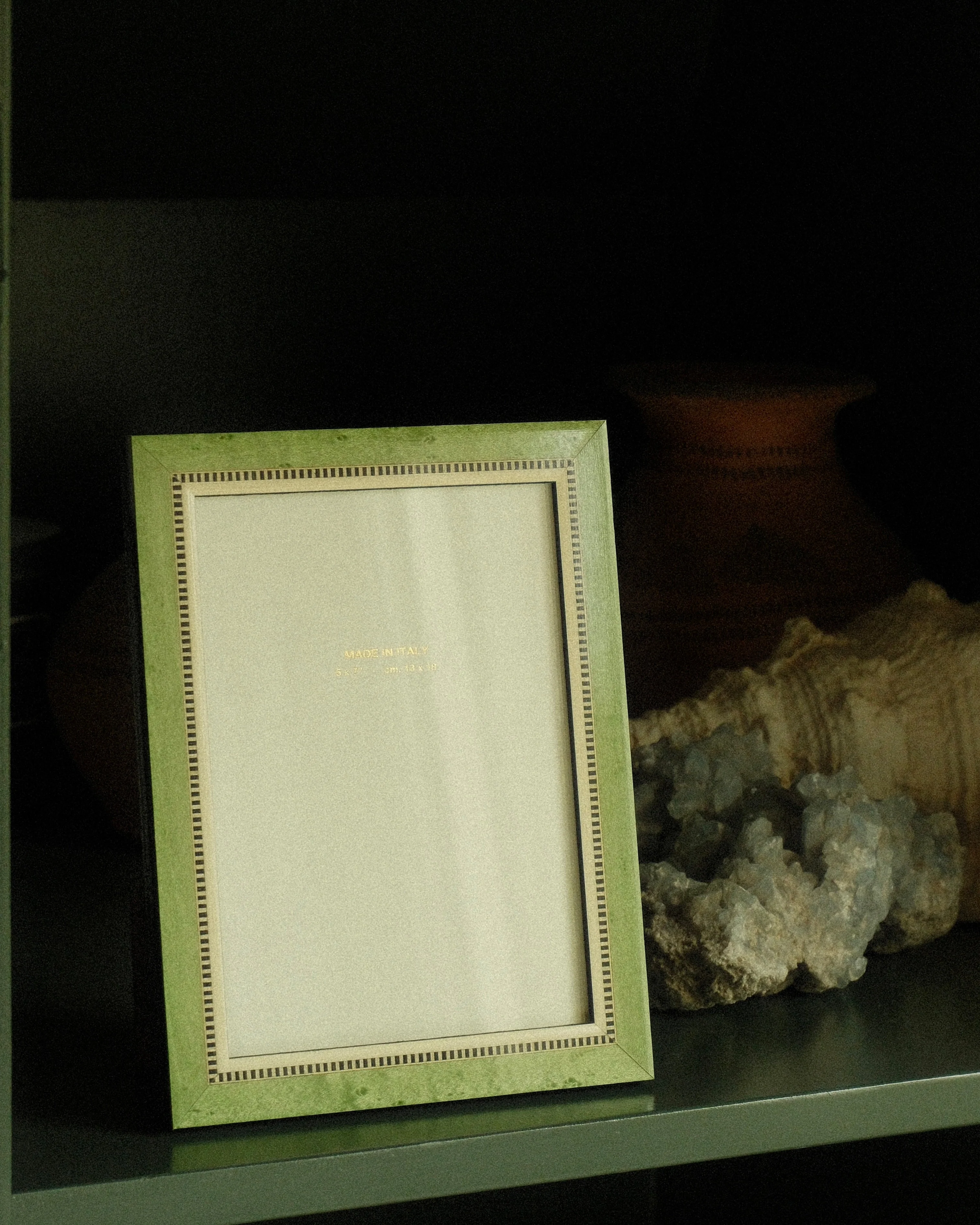 Hand-Inlaid Wooden Frame Ines | Emerald | Medium - Image 4