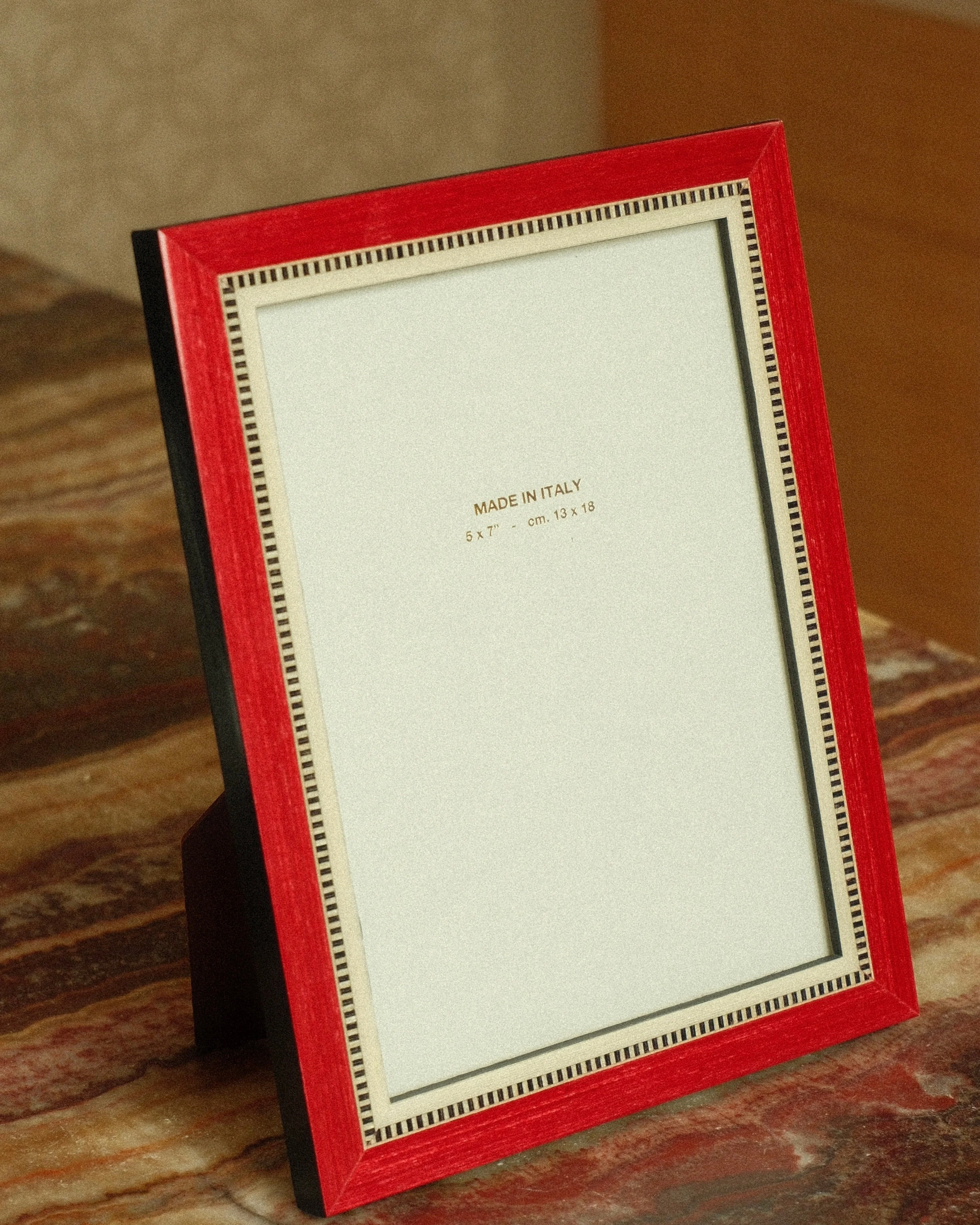 Hand-Inlaid Wooden Frame Ines | Ruby Red | Medium - Image 3
