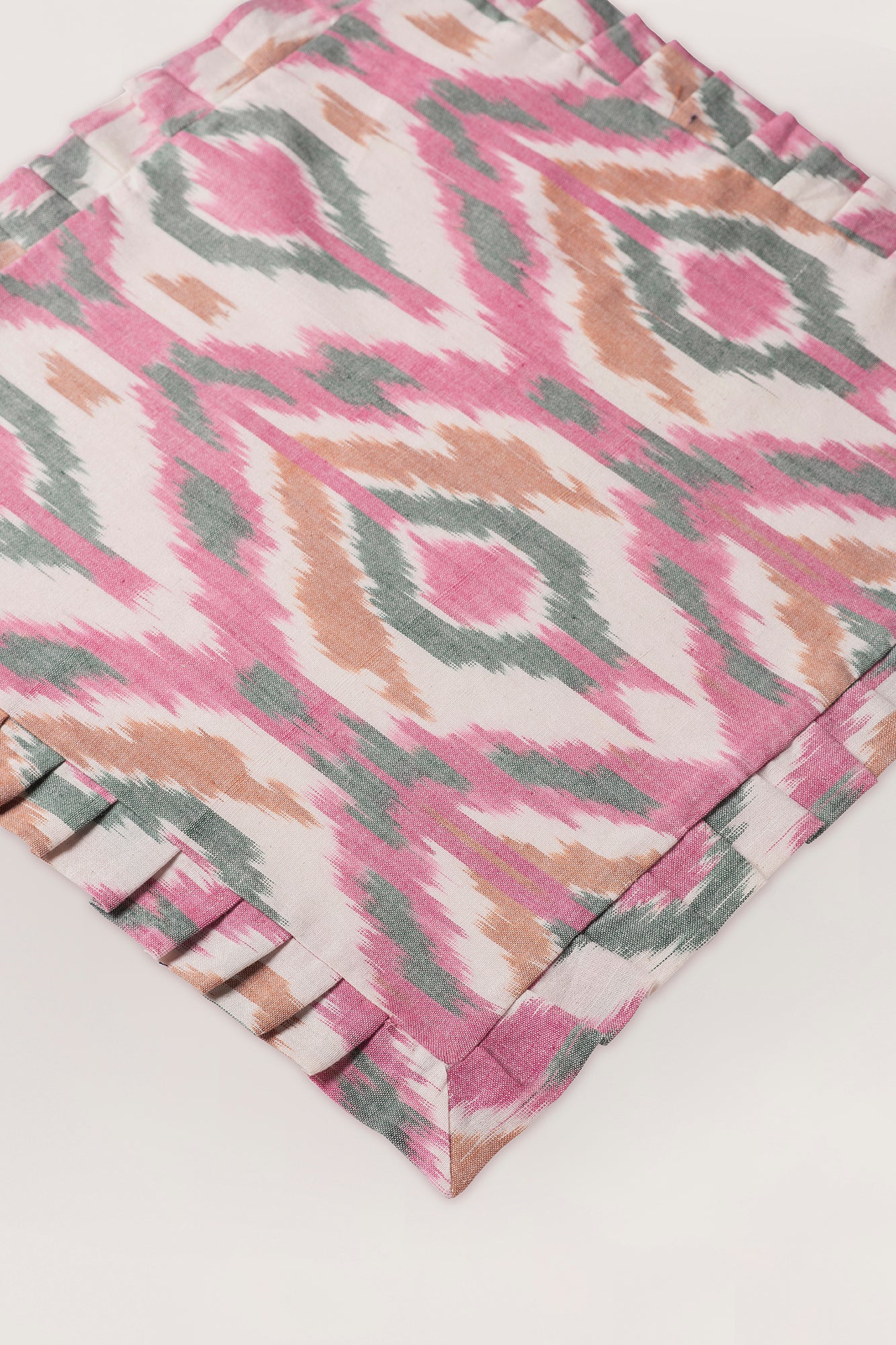 Handwoven dinner napkin Ikat Pink (set of 2) - Image 6