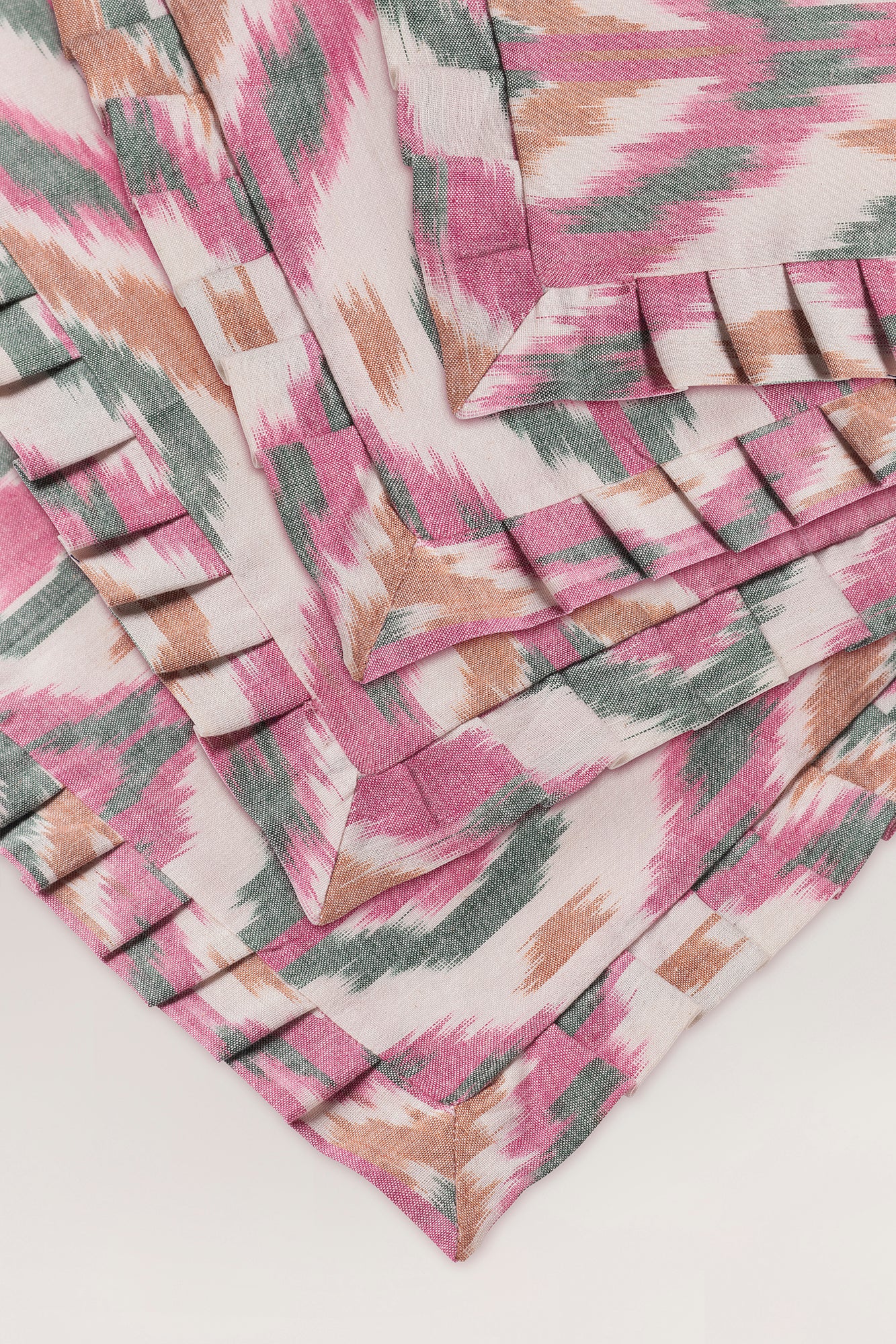 Handwoven dinner napkin Ikat Pink (set of 2) - Image 8