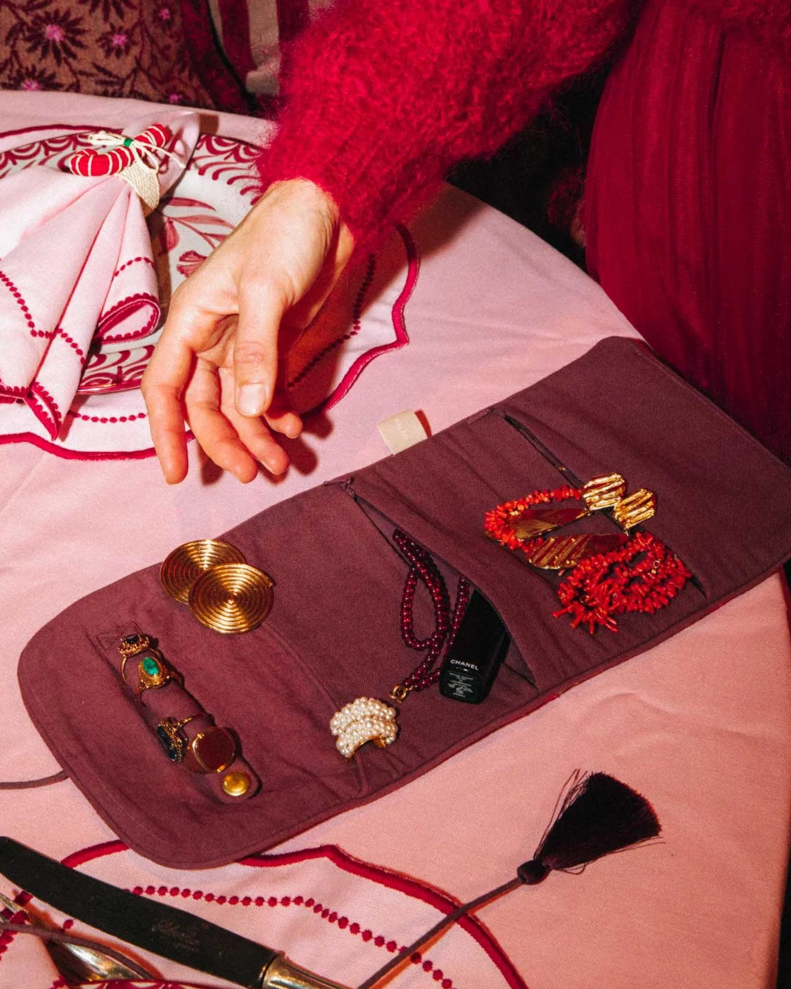 Jewelry Pouch Audrey Burgundy & Fern - Image 4